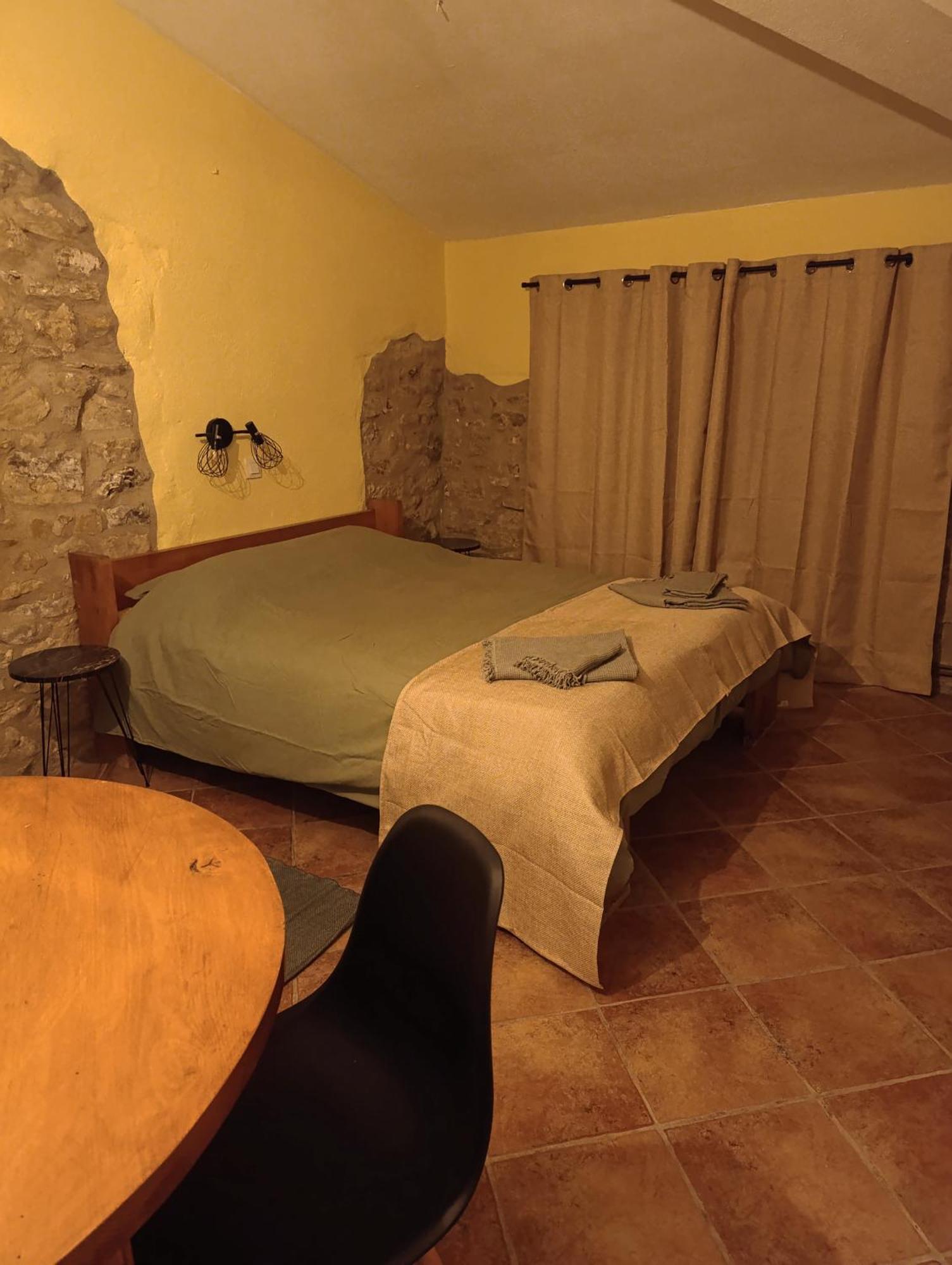 Mas Pitre Bed & Breakfast Besalu Ngoại thất bức ảnh