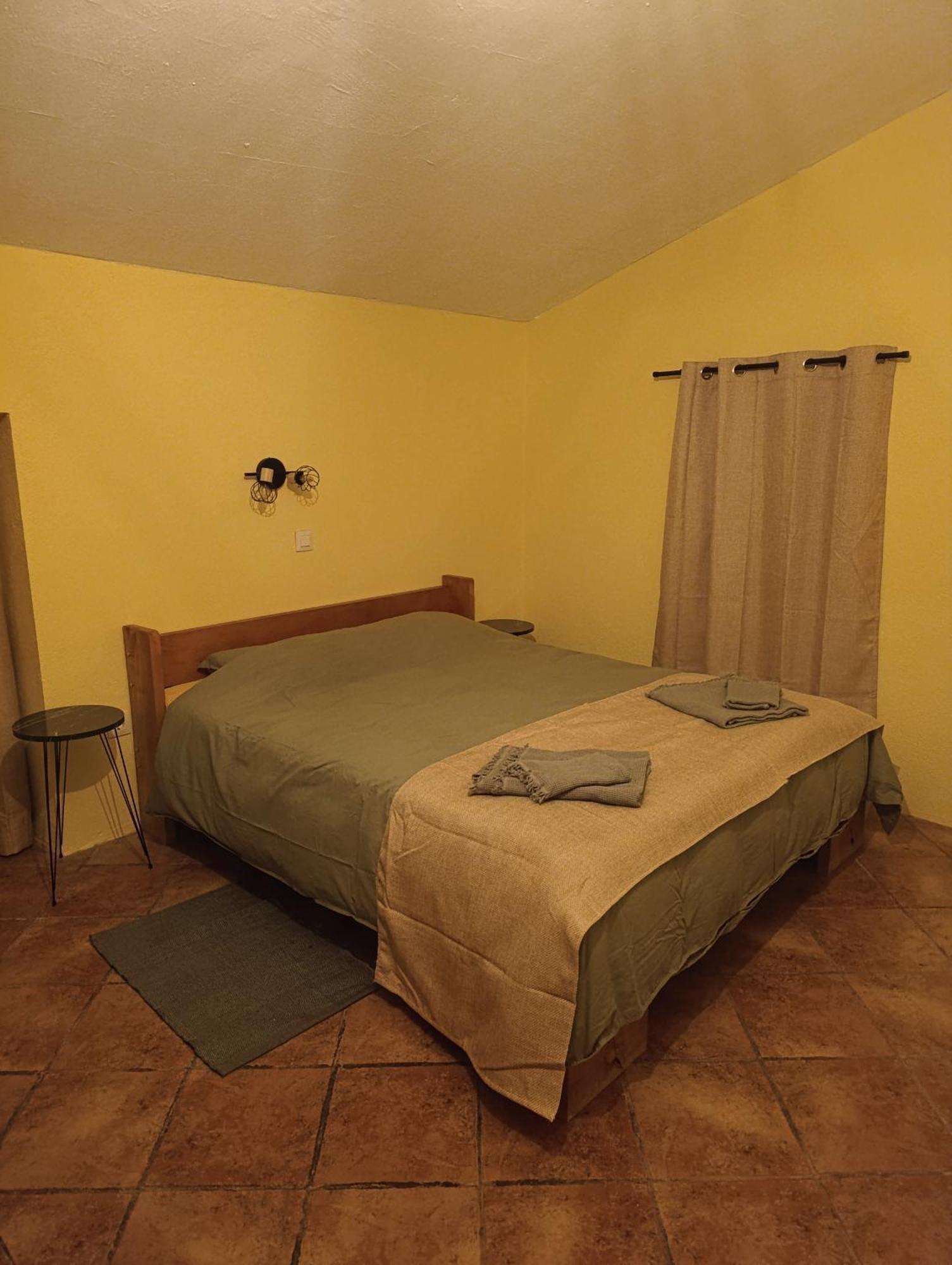 Mas Pitre Bed & Breakfast Besalu Ngoại thất bức ảnh