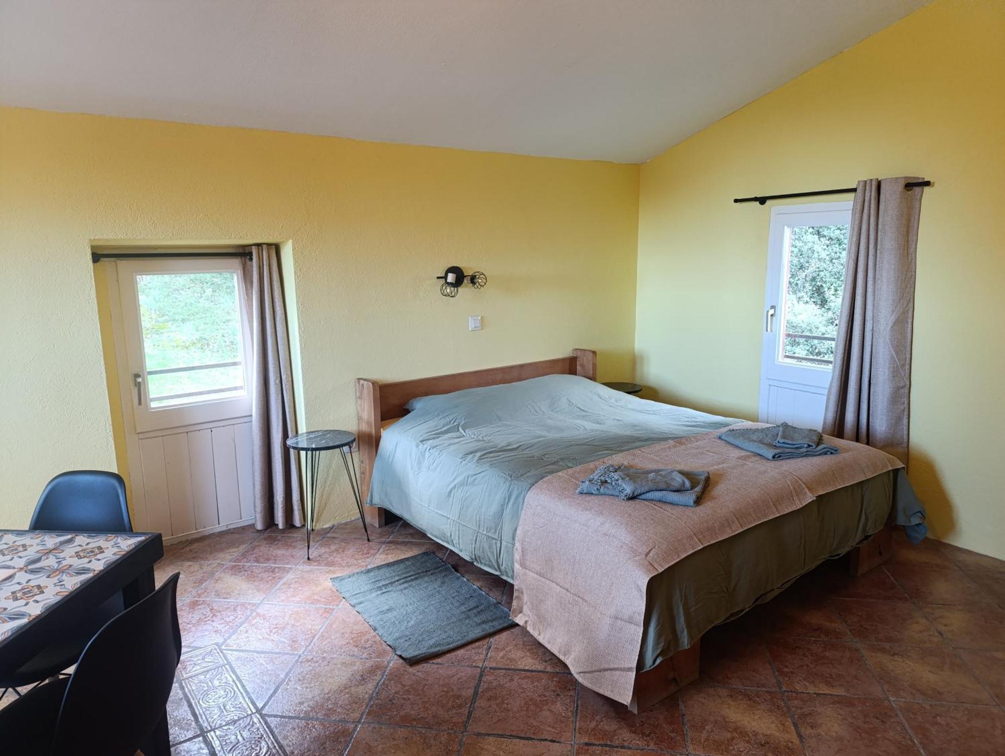 Mas Pitre Bed & Breakfast Besalu Ngoại thất bức ảnh